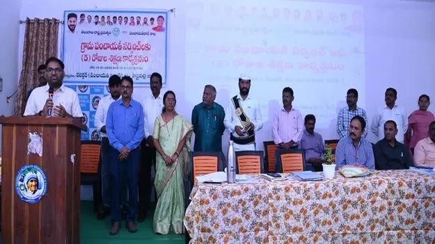 ఆదర్శవంతమైన పాలన అందించాలి