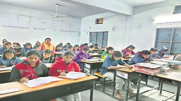 kumaram bheem asifabad- చదువులు సాగేదెలా..?