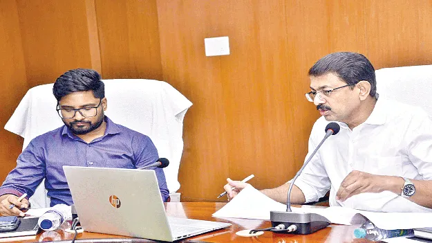 Industries in 700 acres 700 ఎకరాల్లో పరిశ్రమలు 