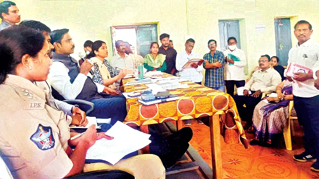 భక్తులకు అసౌకర్యం కలగకూడదు 