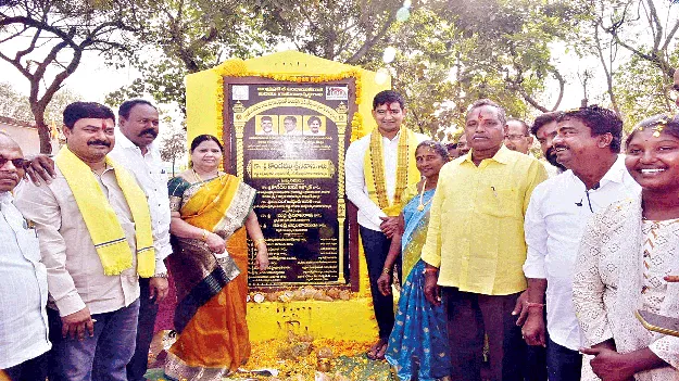 గ్రామీణ రహదారులకు పెద్దపీట 