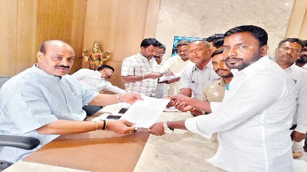  సమస్యలను పరిష్కరించండి: మంత్రి  