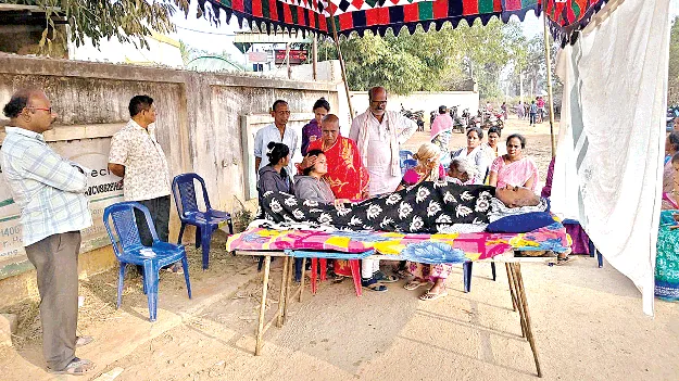 బయోటెక్‌ పరిశ్రమ వద్ద ఉద్రిక్తత