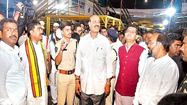 భక్తులకు ఇబ్బంది కలిగితే ఉపేక్షించం