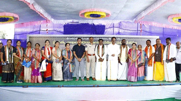 సామాన్య భక్తులకు సులభ దర్శనం