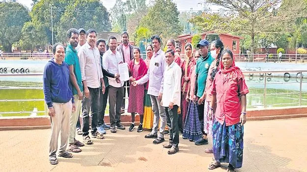 28 నుంచి ట్రైబల్‌ మ్యూజియం, పద్మాపురం గార్డెన్‌ కార్మికులు సమ్మె