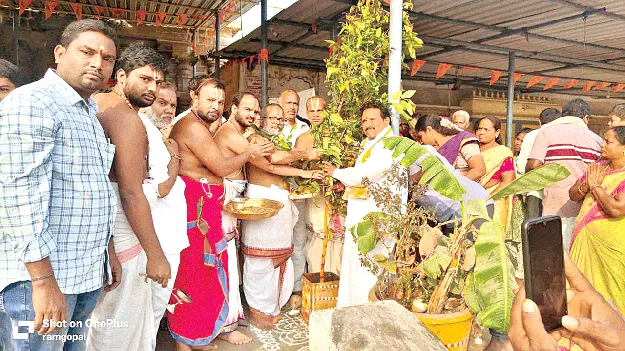  ఘనంగా పందిరి రాట 