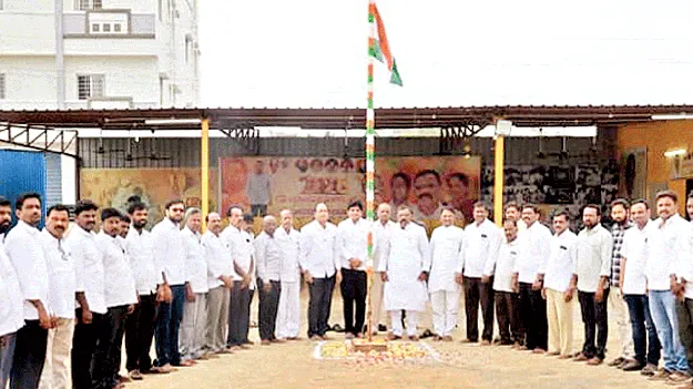 ఘనంగా గణతంత్ర వేడుకలు 