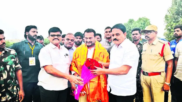 FORMER MINISTER: బండ్ల గణేష్‌ పాదయాత్రకు సంఘీభావం