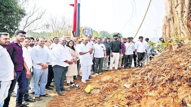 వందేళ్ల వృక్షాలకు పునరుజ్జీవం