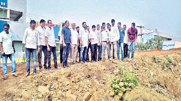 ఎర్ర చెరువును ఆధునికీకరిస్తా