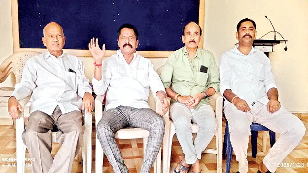 రాయలసీమ లిఫ్టును కొనసాగించాలి