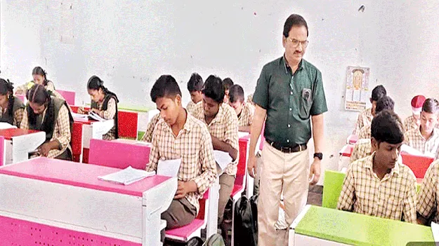 వంద శాతం ఉత్తీర్ణతకు ప్రత్యేక ప్రణాళిక