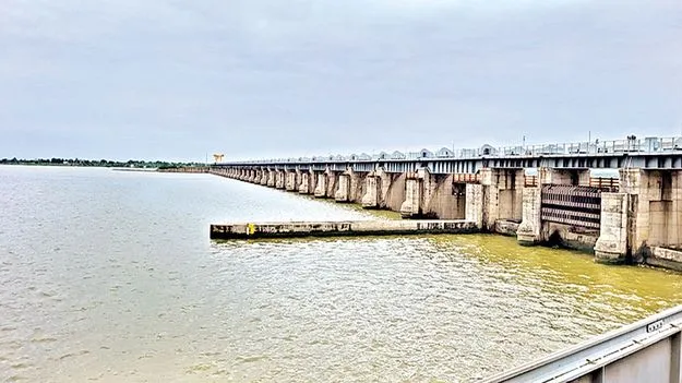 మేల్కొంటారా..? ముప్పు తప్పిస్తారా..?