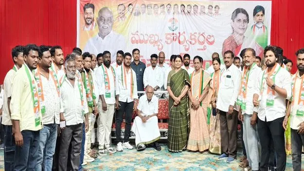 అభివృద్ధికి ఆకర్షితులై కాంగ్రెస్‌లో చేరికలు