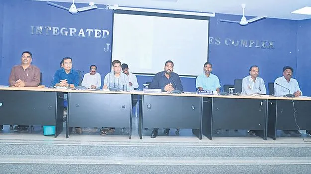 ఎన్నికల తనిఖీ బృందాలు అప్రమత్తంగా ఉండాలి