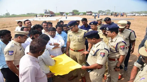 సీఎం పర్యటన ఏర్పాట్లపై ఎమ్మెల్యే, సీపీ సమీక్ష