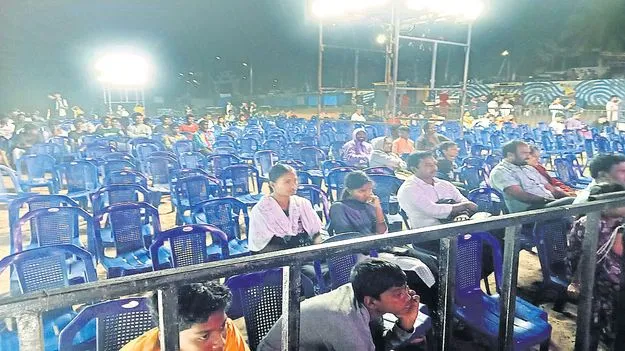 పర్యాటక శాఖ  హడావిడి