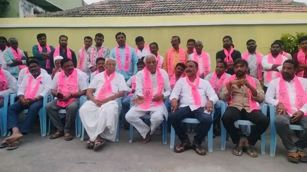 కాంగ్రెస్‌కు ఎదురుగాలి వీస్తోంది