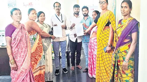 దేశవ్యాప్త సమ్మెలో భోజన పథకం కార్మికులు