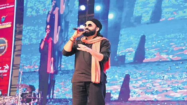 ఉత్సవ్‌ జోష్‌