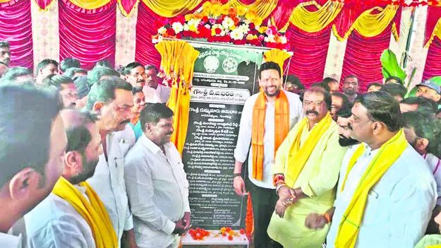 ఆధునిక సౌకర్యాలతో బస్‌ స్టేషన నిర్మాణం