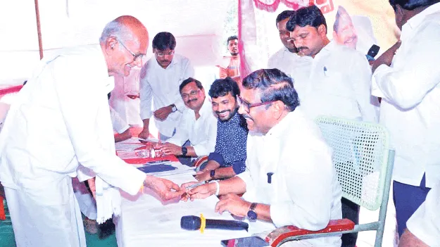 ప్రజా సమస్యల పరిష్కారానికి ప్రాధాన్యం