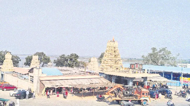 శింగరకొండ రాజగోపురాల పునర్నిర్మాణానికి అడ్డంకులు