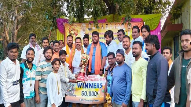 క్రీడాకారులు జిల్లా, రాష్ట్రస్థాయికి ఎదగాలి