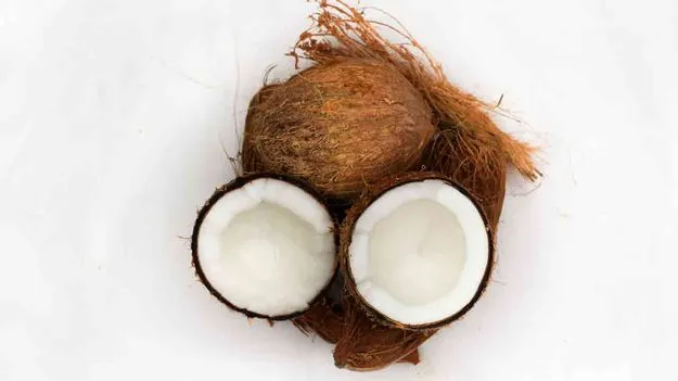 పచ్చి కొబ్బరితో ప్రయోజనాలెన్నో..