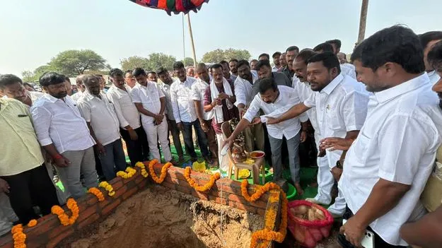 అంతర్జాతీయ ప్రమాణాలతో పేదలకు విద్య 