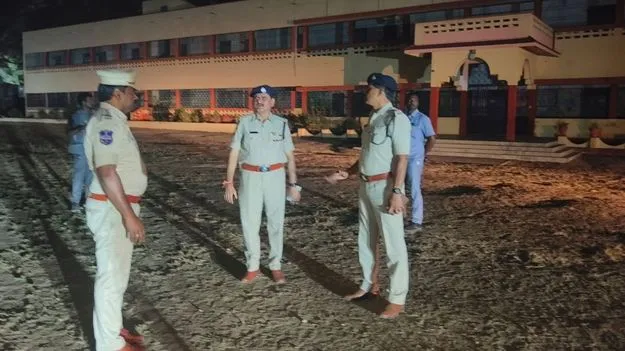 Peddapalli: ఎన్నికలను ప్రశాంత వాతావరణంలో నిర్వహించుకోవాలి