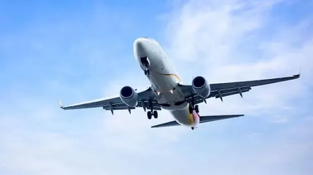2025లో 17% పెరిగిన విమాన ప్రయాణికులు