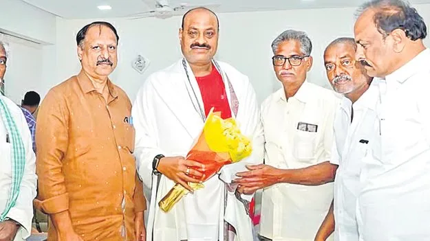 ఆయిల్‌పామ్‌ రైతులకు అదనపు లబ్ధి: అచ్చెన్న