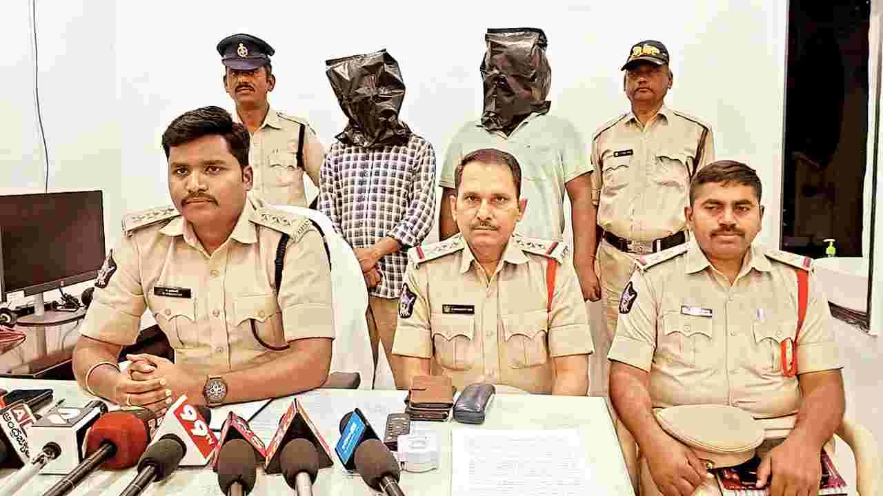 కామెంట్లు చేసే వారే టార్గెట్‌