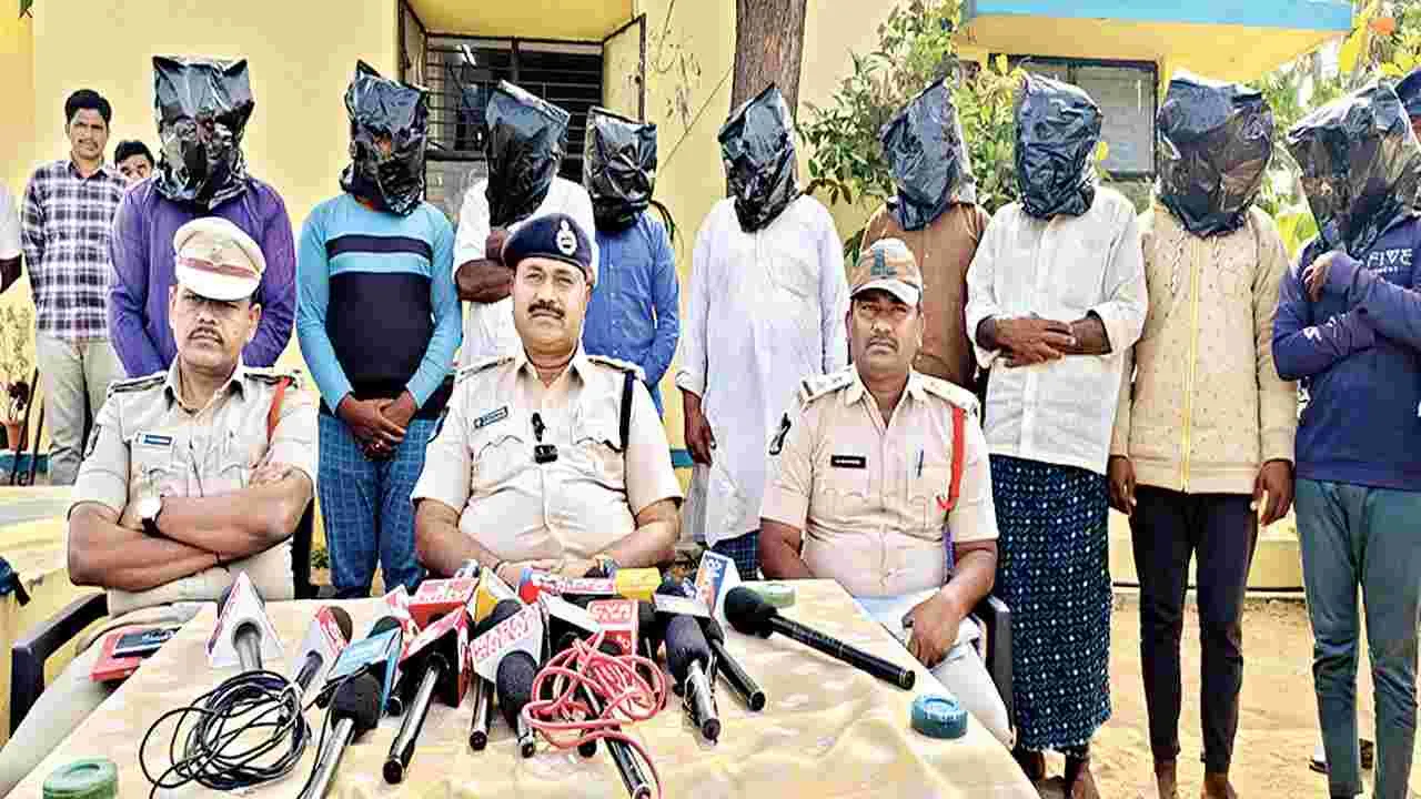 పాతకక్షలతోనే రమేశ హత్య 