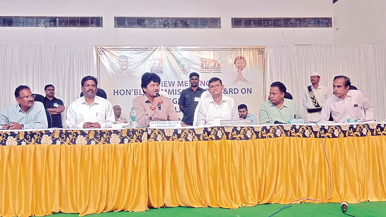 ఉపాధి బిల్లులన్నీ అప్‌లోడ్‌ చేయాలి