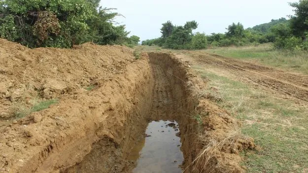 kumaram bheem asifabad- అడవుల రక్షణకు ‘ట్రెంచ్‌’