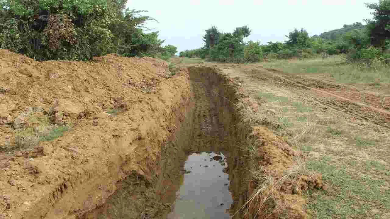 kumaram bheem asifabad- అడవుల రక్షణకు ‘ట్రెంచ్‌’