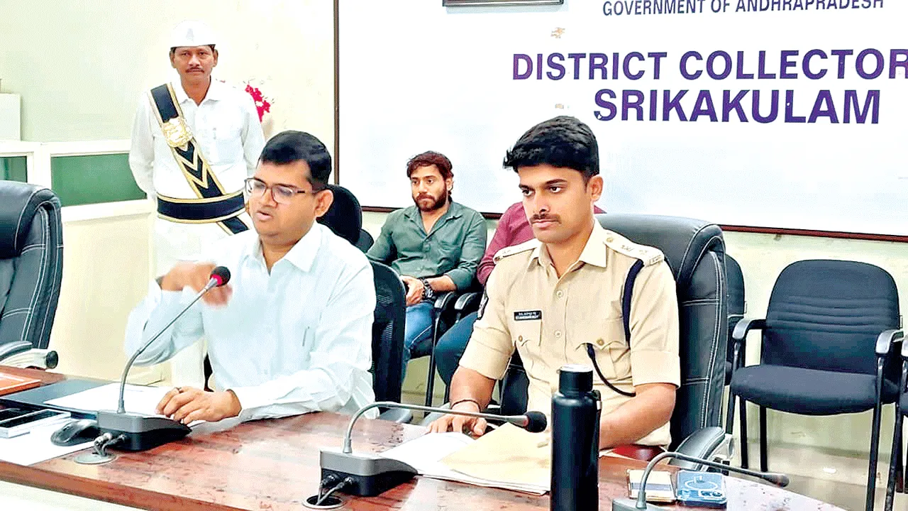 భూ వివాద కేసులను పరిష్కరించాలి