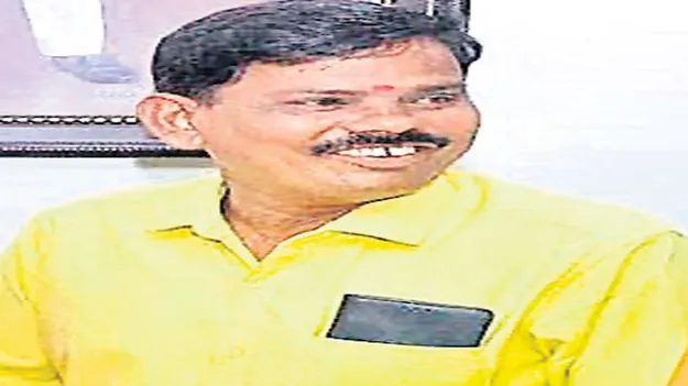 ఆర్టీసీ బస్సు ఢీకొని టీడీపీ నేత మృతి