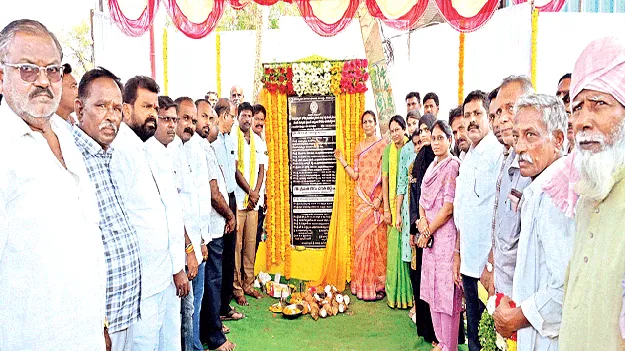 వార్డుల్లో మౌలిక వసతుల కల్పనకు చర్యలు