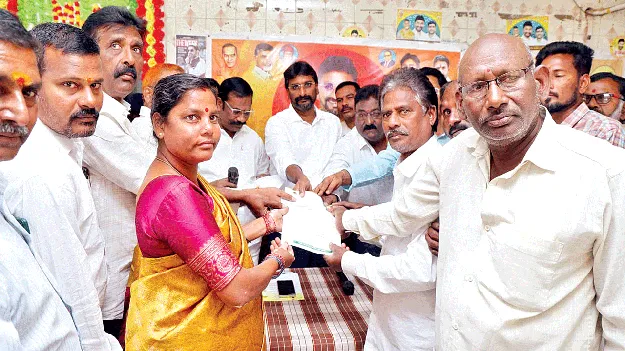 పార్టీని బలోపేతం చేయాలి: కోండ్రు