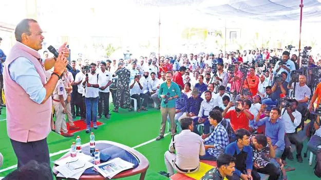 చదువుతోనే అభివృద్ధి సాధ్యం