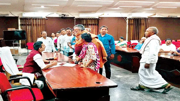 పీజీఆర్‌ఎస్‌కు స్పందన కరువు