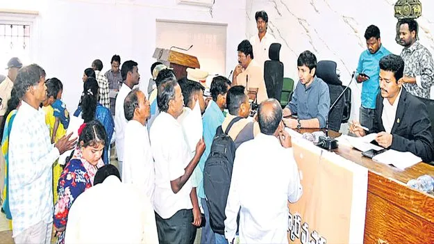 అర్జీలకు సత్వర పరిష్కారం