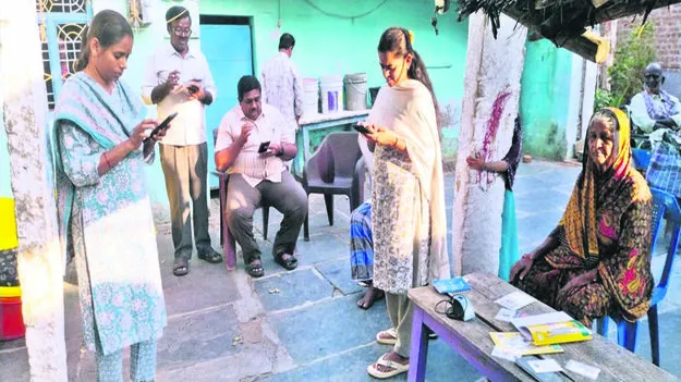 Dy CEO: కుటుంబ సర్వేని వేగవంతం చేయాలి