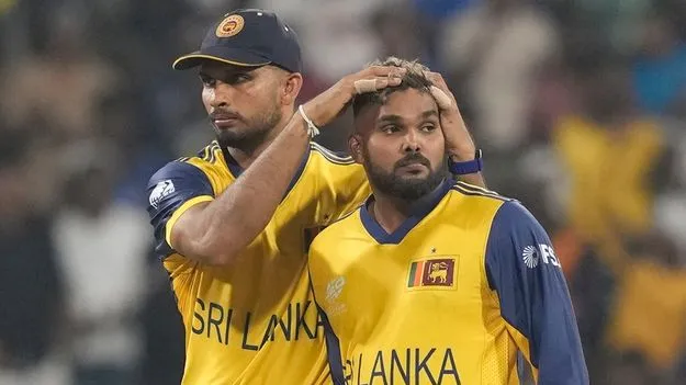 ఐర్లాండ్‌ చేజేతులా..