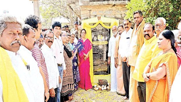 సంక్షేమం, అభివృద్ధి.. రెండు కళ్లు