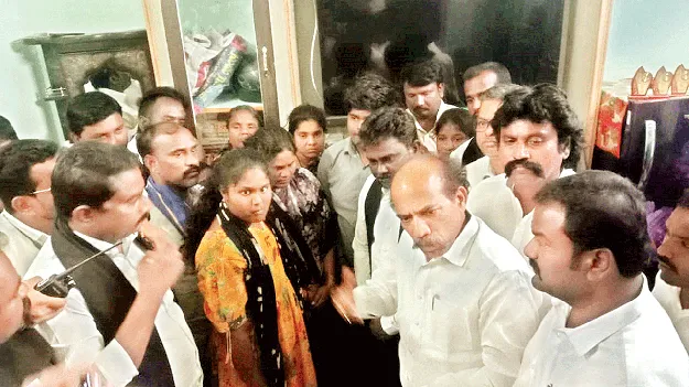 రమేశ్‌ హత్య దారుణం 